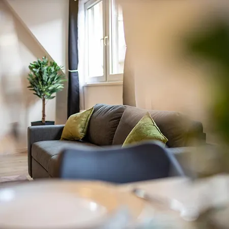 K&m - Zentral - Mit Arbeitsplatz - Rmcc In Der Naehe Apartment